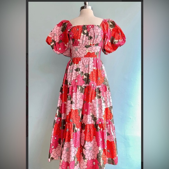 22 Listicle Dress - Picture 2 of 4